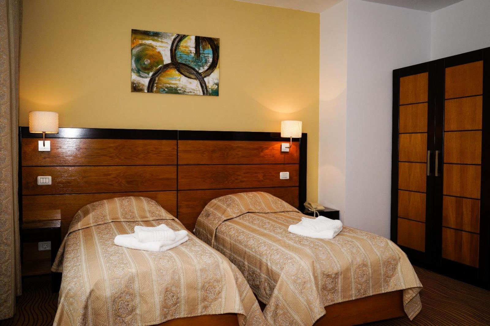 Hotel Criss Bukarest Eksteriør billede